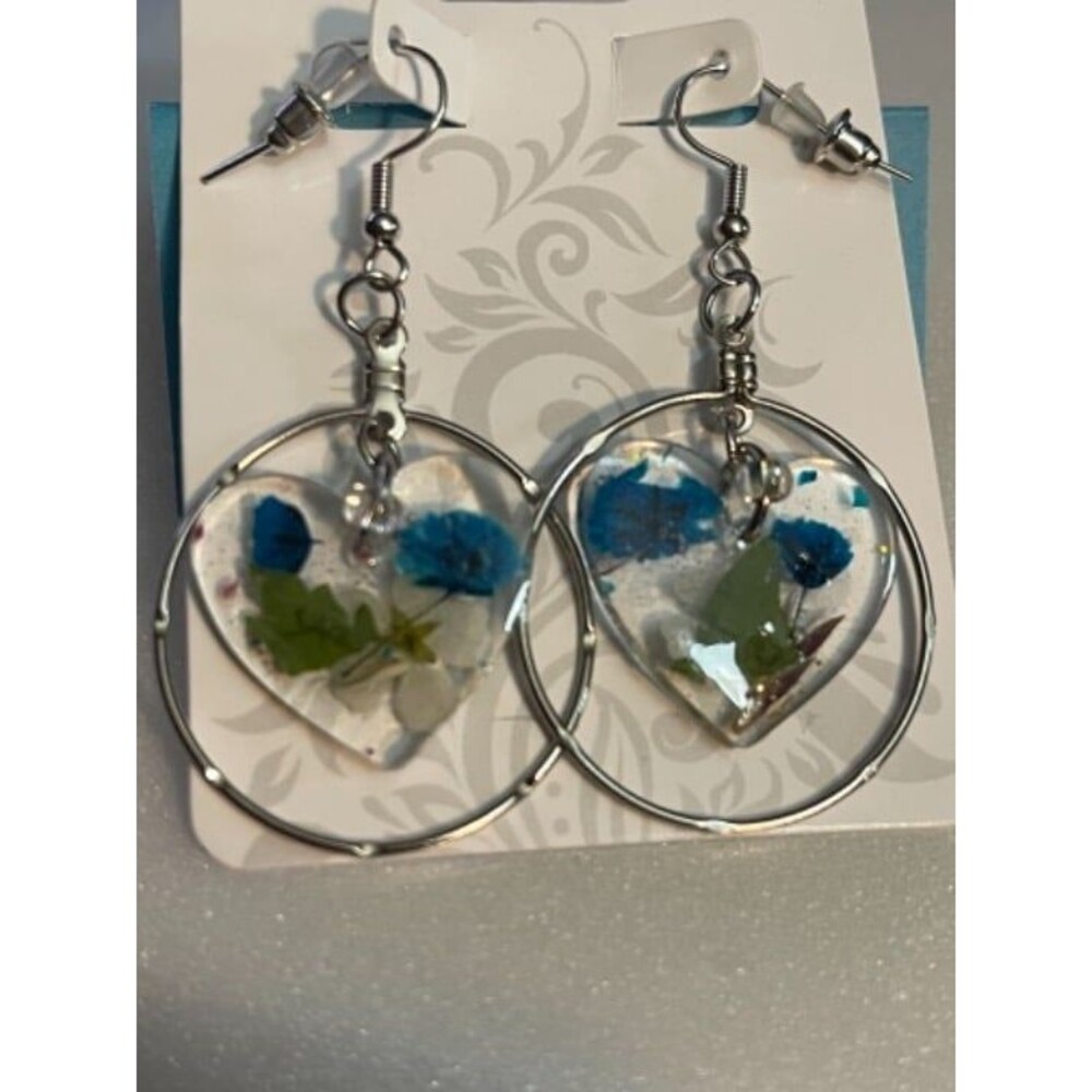 Silver tone hoop w/ clear resin/blue